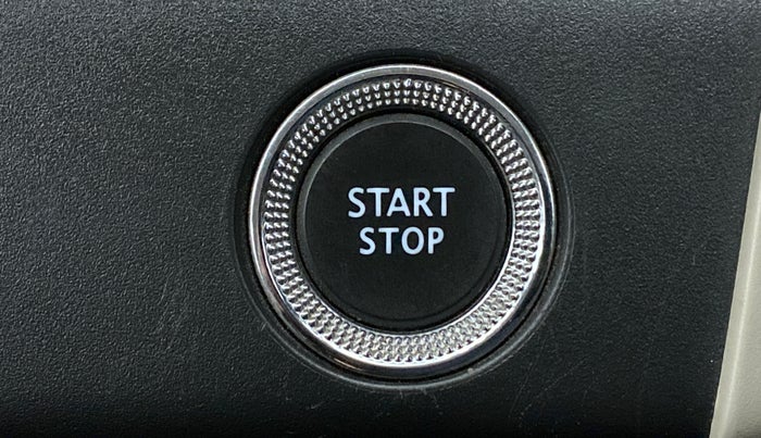 2019 Renault TRIBER 1.0 RXZ, Petrol, Manual, 28,435 km, Keyless Start/ Stop Button