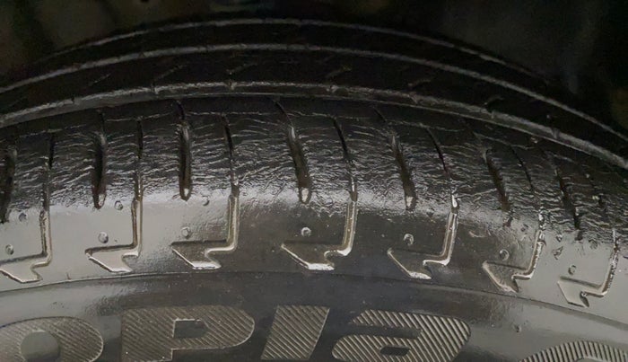 2017 Maruti IGNIS DELTA 1.2 AMT, Petrol, Automatic, 12,795 km, Right Front Tyre Tread