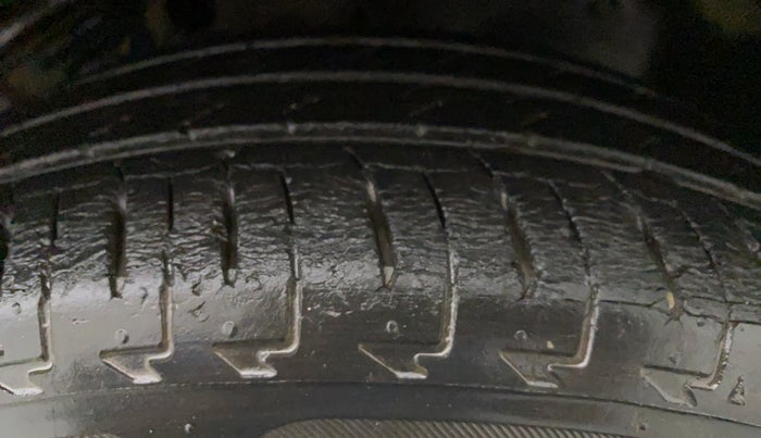 2017 Maruti IGNIS DELTA 1.2 AMT, Petrol, Automatic, 12,795 km, Left Front Tyre Tread