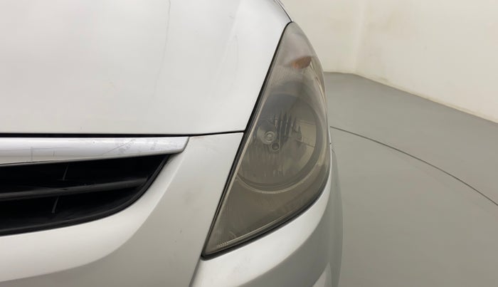2010 Hyundai i20 ASTA 1.2, Petrol, Manual, 1,03,267 km, Left headlight - Faded