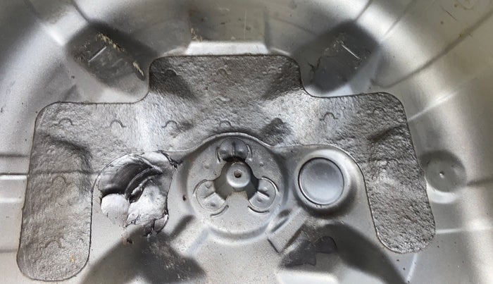 2010 Hyundai i20 ASTA 1.2, Petrol, Manual, 1,03,267 km, Boot floor - Slight discoloration