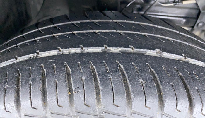 2016 Maruti Vitara Brezza VDI OPT, Diesel, Manual, 65,912 km, Right Front Tyre Tread