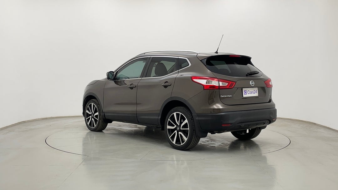 Left Back Diagonal (45- Degree) View