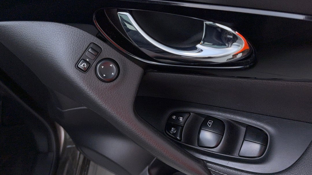Drivers Side Door Panel Controls