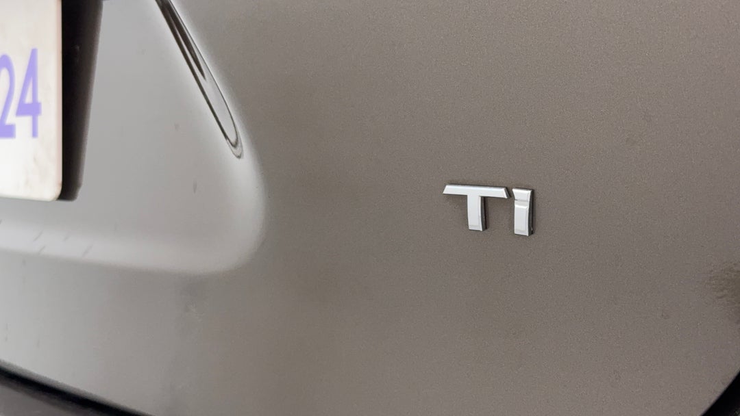 Badge (Boot Right Side)