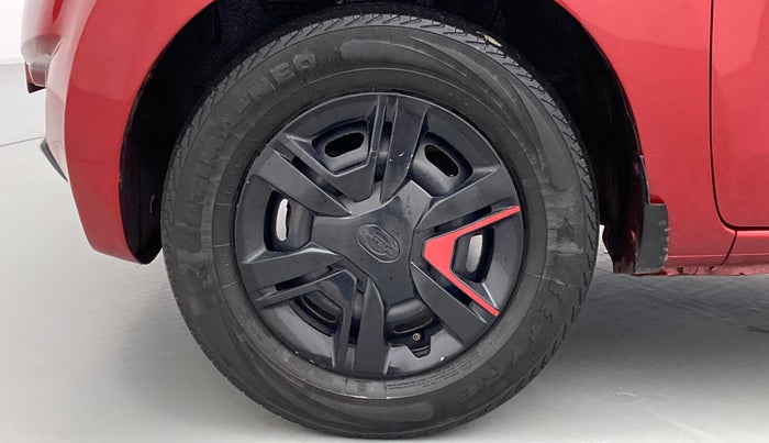 2016 Datsun Redi Go LIMITED EDITION, Petrol, Manual, 50,750 km, Right Front Wheel