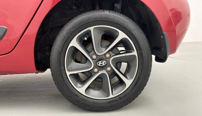 2017 Hyundai Grand i10 SPORTZ (O) 1.2 AT VTVT, Petrol, Automatic, 24,630 km, Left Rear Wheel