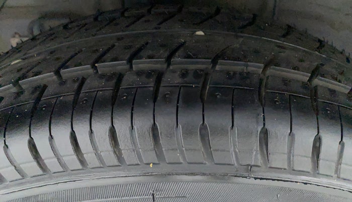 2019 Hyundai Elite i20 1.2 MAGNA PLUS VTVT, Petrol, Manual, 45,767 km, Right Rear Tyre Tread