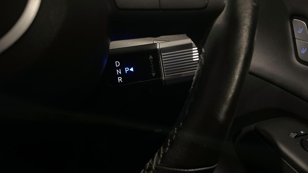 2023 Hyundai Kona Premium, Automatic, 56889 km, Gear Lever 