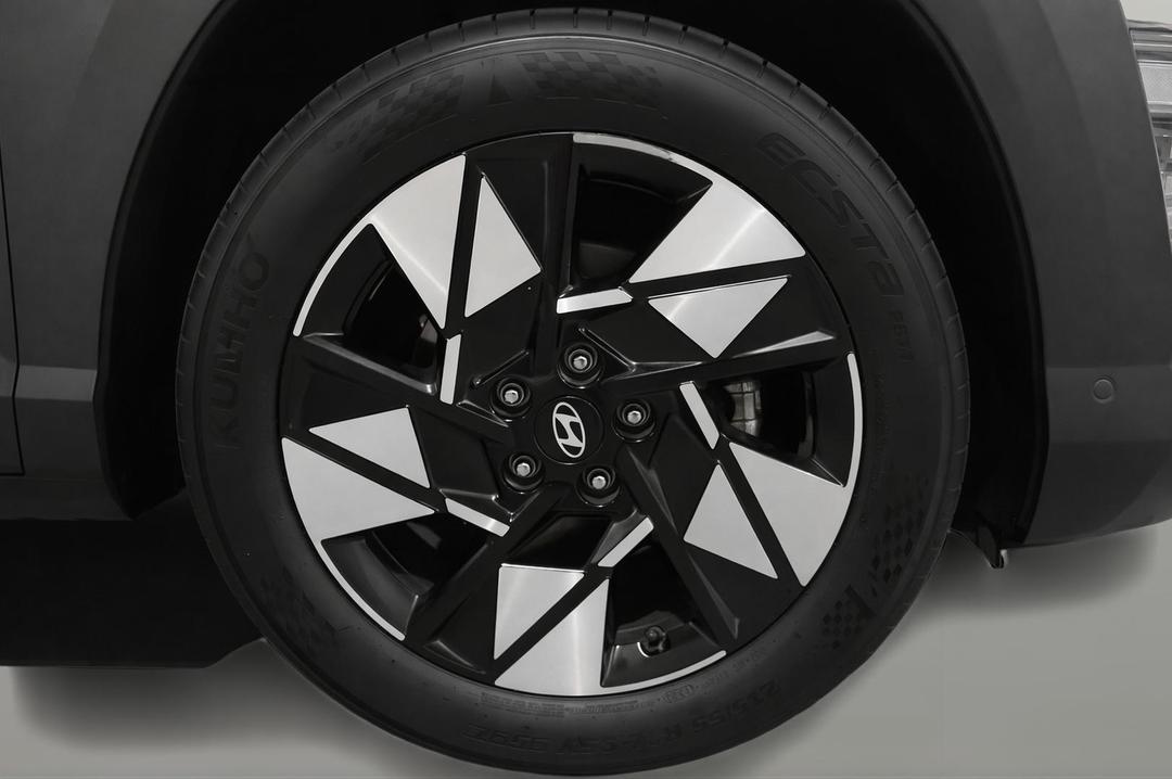 2023 Hyundai Kona Premium, Automatic, 56889 km, Right Front Wheel