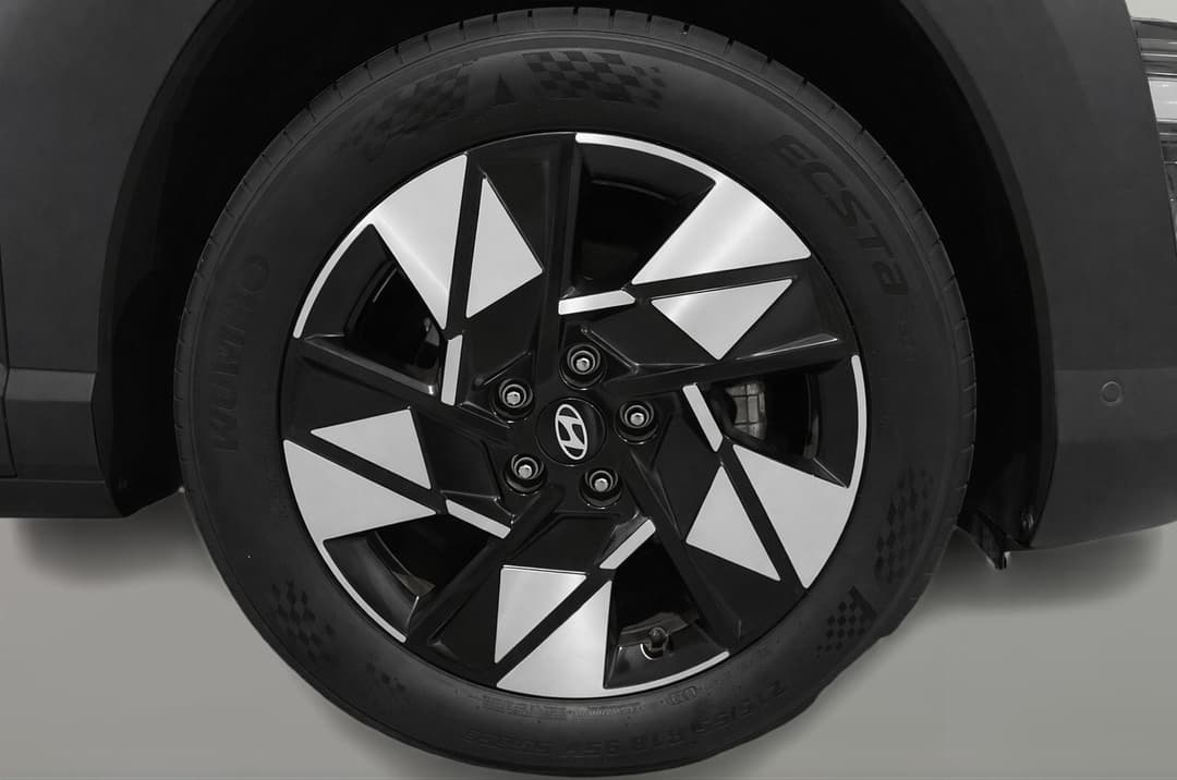 2023 Hyundai Kona Premium, Automatic, 56889 km, Right Front Wheel