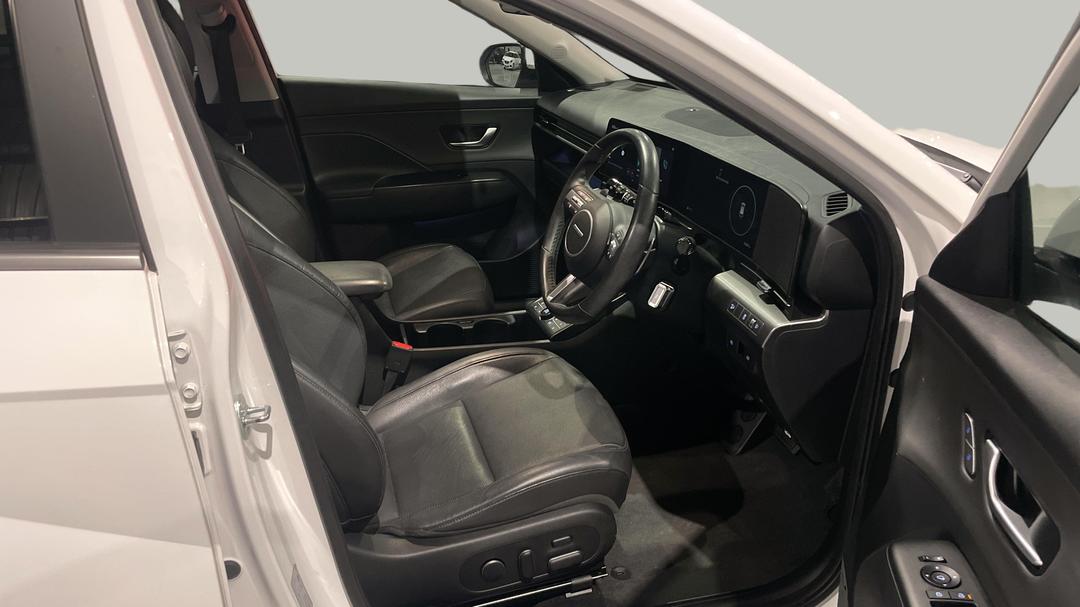 2023 Hyundai Kona Premium, Automatic, 56889 km, Right Side Front Door Cabin View