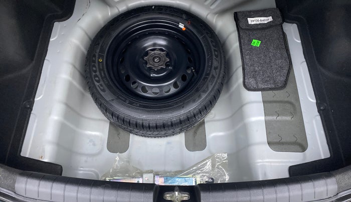 2017 Hyundai Xcent E PLUS, Petrol, Manual, 25,936 km, Spare Tyre