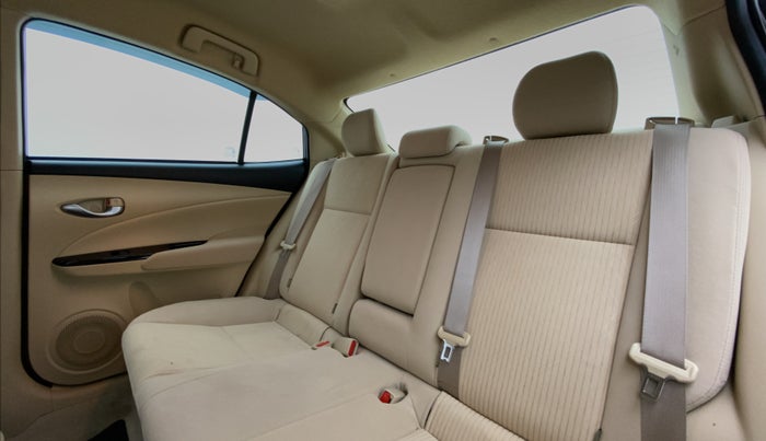 2018 Toyota YARIS V CVT, Petrol, Automatic, 10,743 km, Right Side Rear Door Cabin