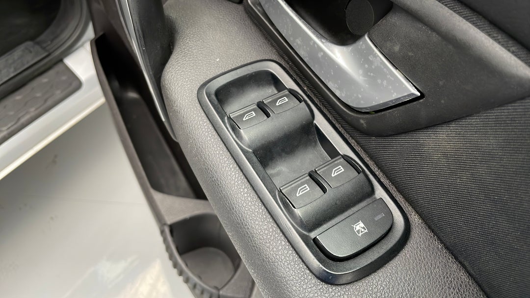 2016 Ford Territory Tx (4x4), Automatic, 98277 km, Drivers Side Door Panel Controls