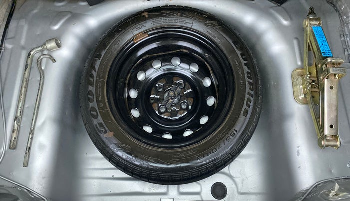2018 Hyundai Eon MAGNA PLUS, Petrol, Manual, 32,941 km, Spare Tyre