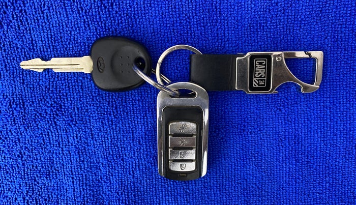 2018 Hyundai Eon MAGNA PLUS, Petrol, Manual, 32,941 km, Key Close Up