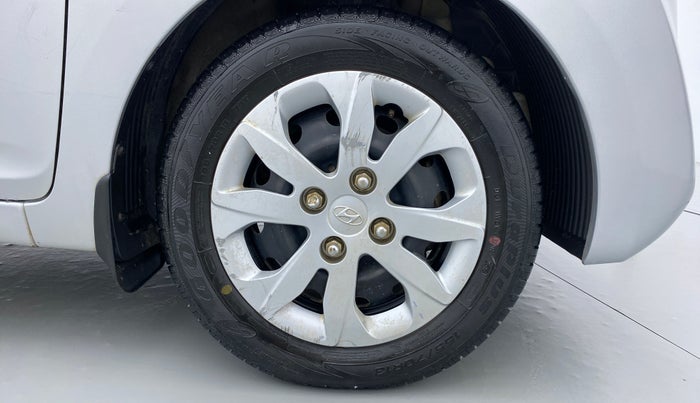 2018 Hyundai Eon MAGNA PLUS, Petrol, Manual, 32,941 km, Right Front Wheel