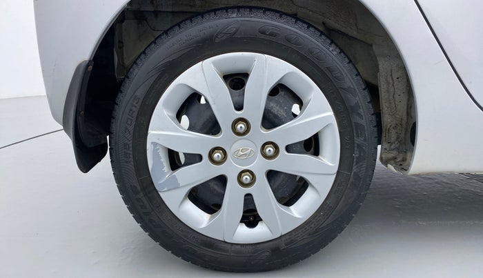 2018 Hyundai Eon MAGNA PLUS, Petrol, Manual, 32,941 km, Right Rear Wheel