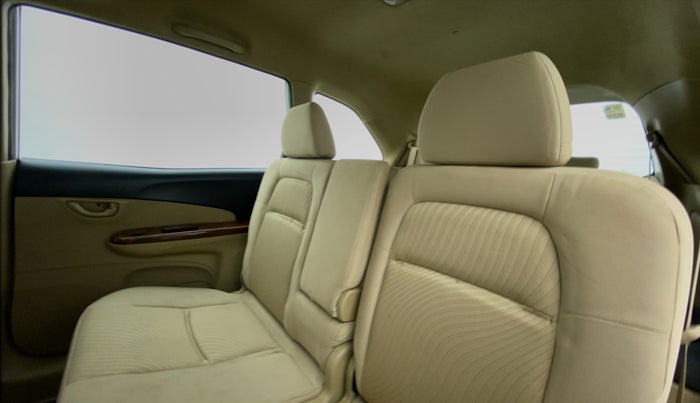 2015 Honda Mobilio 1.5 V I DTEC, Diesel, Manual, 9,69,664 km, Right Side Door Cabin View
