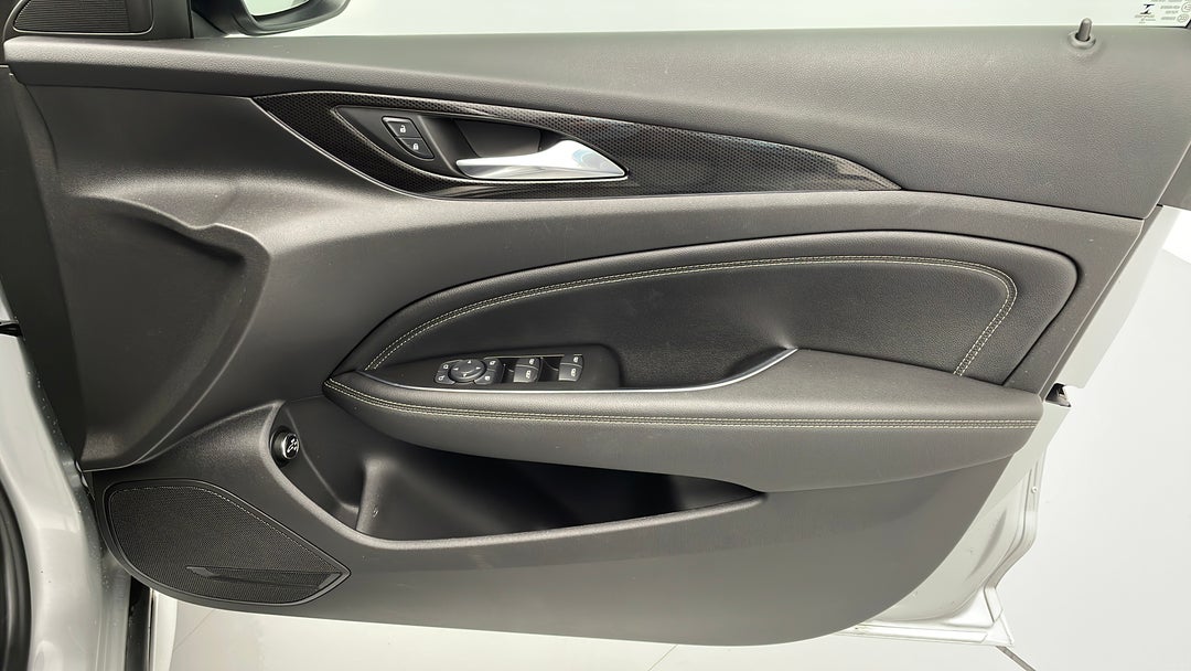 2019 Holden Commodore Rs, Automatic, 55631 km, Speaker View