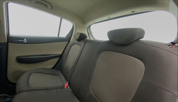 2013 Hyundai i20 SPORTZ 1.2 VTVT, Petrol, Manual, 91,476 km, Right Side Rear Door Cabin