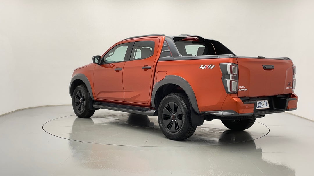 Left Back Diagonal (45- Degree) View