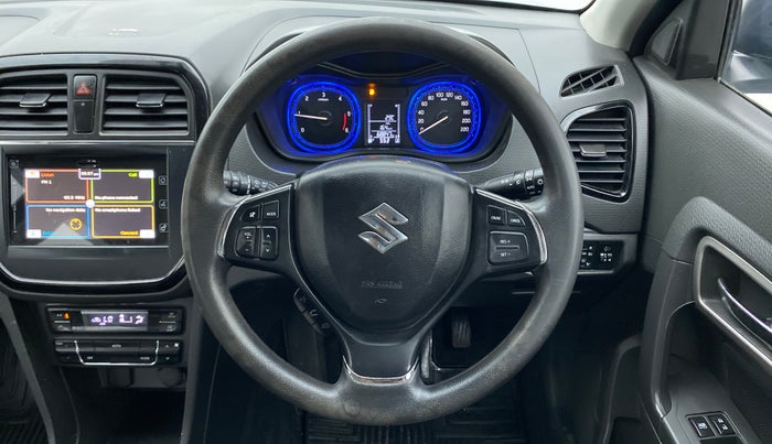 2016 Maruti Vitara Brezza ZDI PLUS, Diesel, Manual, 68,847 km, Steering Wheel Close Up