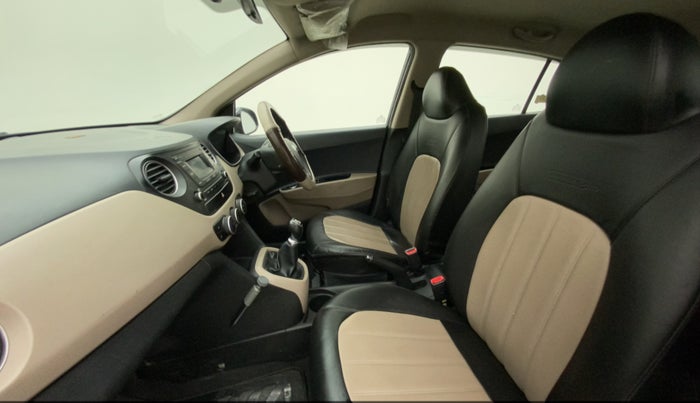 2016 Hyundai Grand i10 SPORTZ 1.2 KAPPA VTVT, Petrol, Manual, 36,116 km, Right Side Front Door Cabin