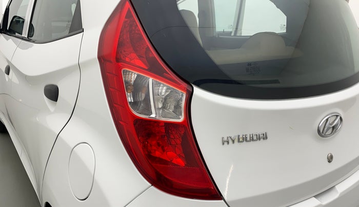 2015 Hyundai Eon MAGNA PLUS, Petrol, Manual, 38,231 km, Left tail light - Reverse Gear Light nor working