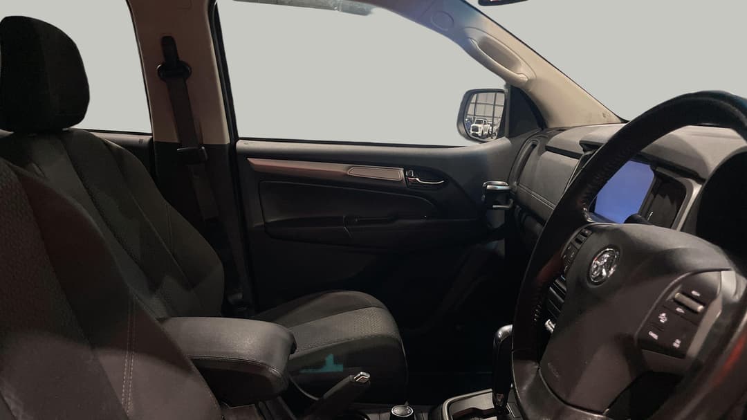2017 Holden Colorado Ltz (4x4), Automatic, 120682 km, Right Side Front Door Cabin View