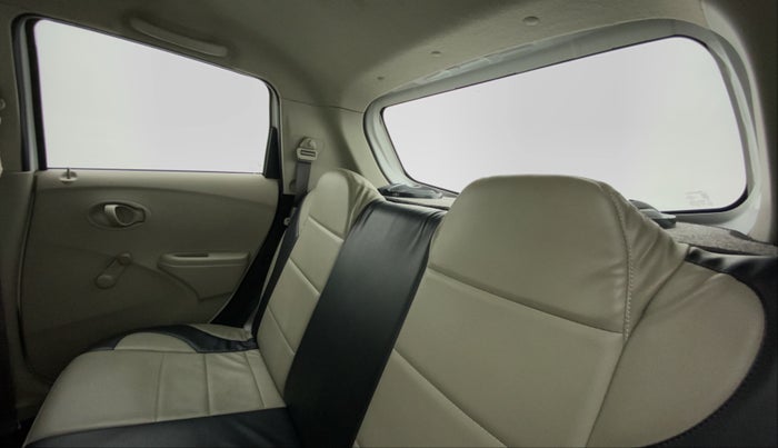 2014 Datsun Go T, Petrol, Manual, 22,272 km, Right Side Rear Door Cabin