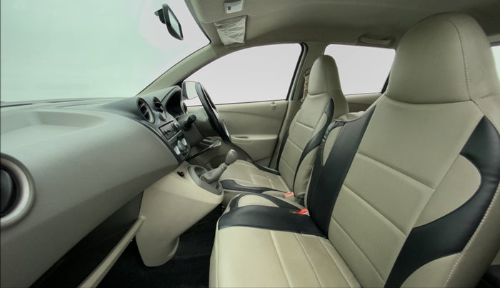 2014 Datsun Go T, Petrol, Manual, 22,272 km, Right Side Front Door Cabin