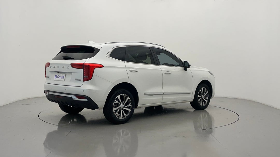 Right Back Diagonal (45- Degree) View