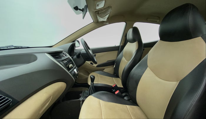 2016 Hyundai Eon ERA PLUS, Petrol, Manual, 16,854 km, Right Side Front Door Cabin