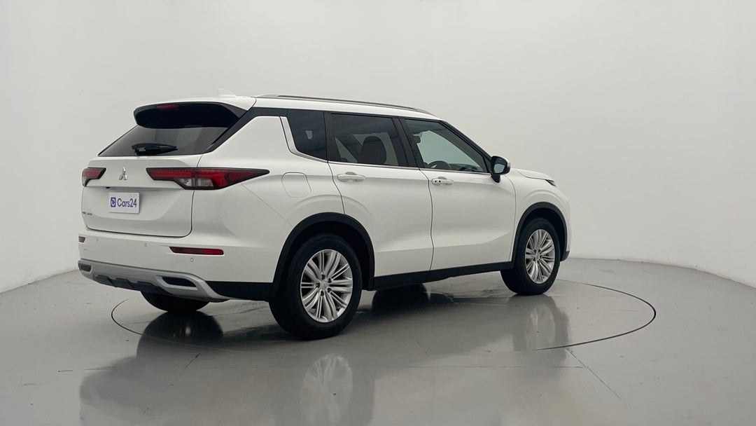 Right Back Diagonal (45- Degree) View