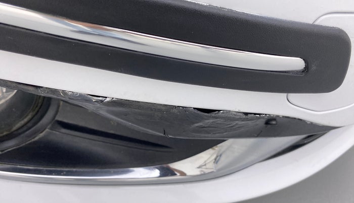 2019 Ford New Figo 1.2 TITANIUM, Petrol, Manual, 48,401 km, Right fog light cover - Minor damage