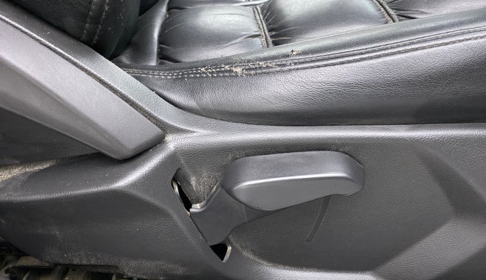 2019 Ford New Figo 1.2 TITANIUM, Petrol, Manual, 48,401 km, Driver Side Adjustment Panel