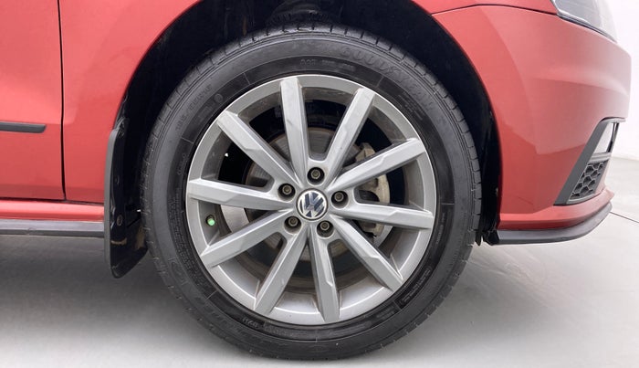 2020 Volkswagen Polo HIGHLINE PLUS 1.0 TSI MT, Petrol, Manual, 27,313 km, Right Front Wheel