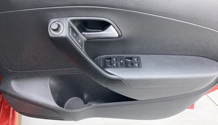 2020 Volkswagen Polo HIGHLINE PLUS 1.0 TSI MT, Petrol, Manual, 27,313 km, Driver Side Door Panels Control