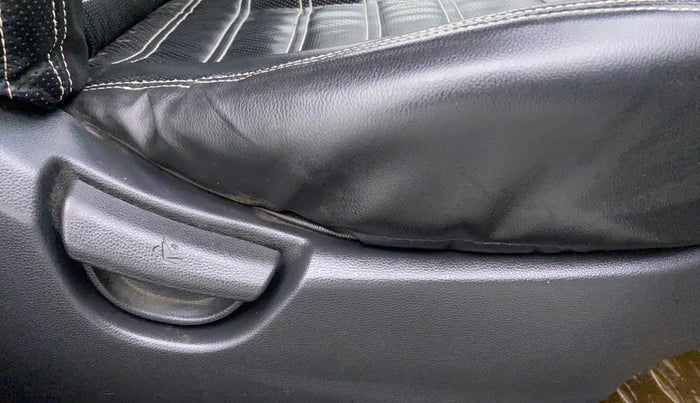 2015 Hyundai Grand i10 MAGNA 1.2 KAPPA VTVT, Petrol, Manual, 41,226 km, Driver Side Adjustment Panel