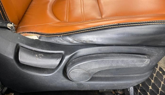 2018 Hyundai Creta SX 1.6 DIESEL, Diesel, Manual, 62,126 km, Driver Side Adjustment Panel