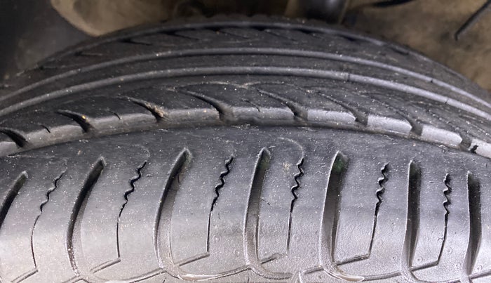 2018 Hyundai Creta SX 1.6 DIESEL, Diesel, Manual, 62,126 km, Left Front Tyre Tread