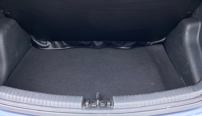2016 Hyundai Grand i10 SPORTZ 1.2 KAPPA VTVT, Petrol, Manual, 62,920 km, Boot Inside