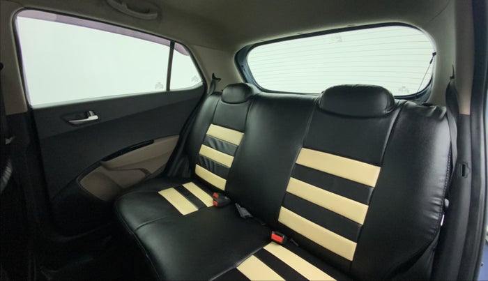 2016 Hyundai Grand i10 SPORTZ 1.2 KAPPA VTVT, Petrol, Manual, 62,920 km, Right Side Rear Door Cabin