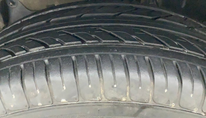 2014 Nissan Terrano XL P, Petrol, Manual, 54,533 km, Left Front Tyre Tread