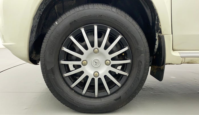 2014 Nissan Terrano XL P, Petrol, Manual, 54,533 km, Left Front Wheel