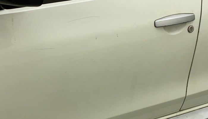 2014 Nissan Terrano XL P, Petrol, Manual, 54,533 km, Front passenger door - Minor scratches