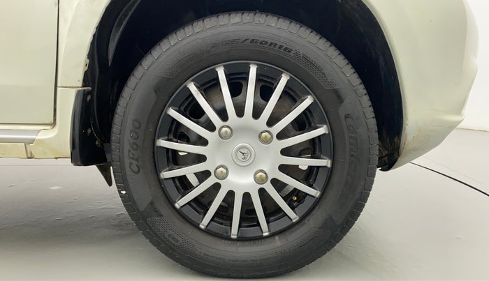 2014 Nissan Terrano XL P, Petrol, Manual, 54,533 km, Right Front Wheel