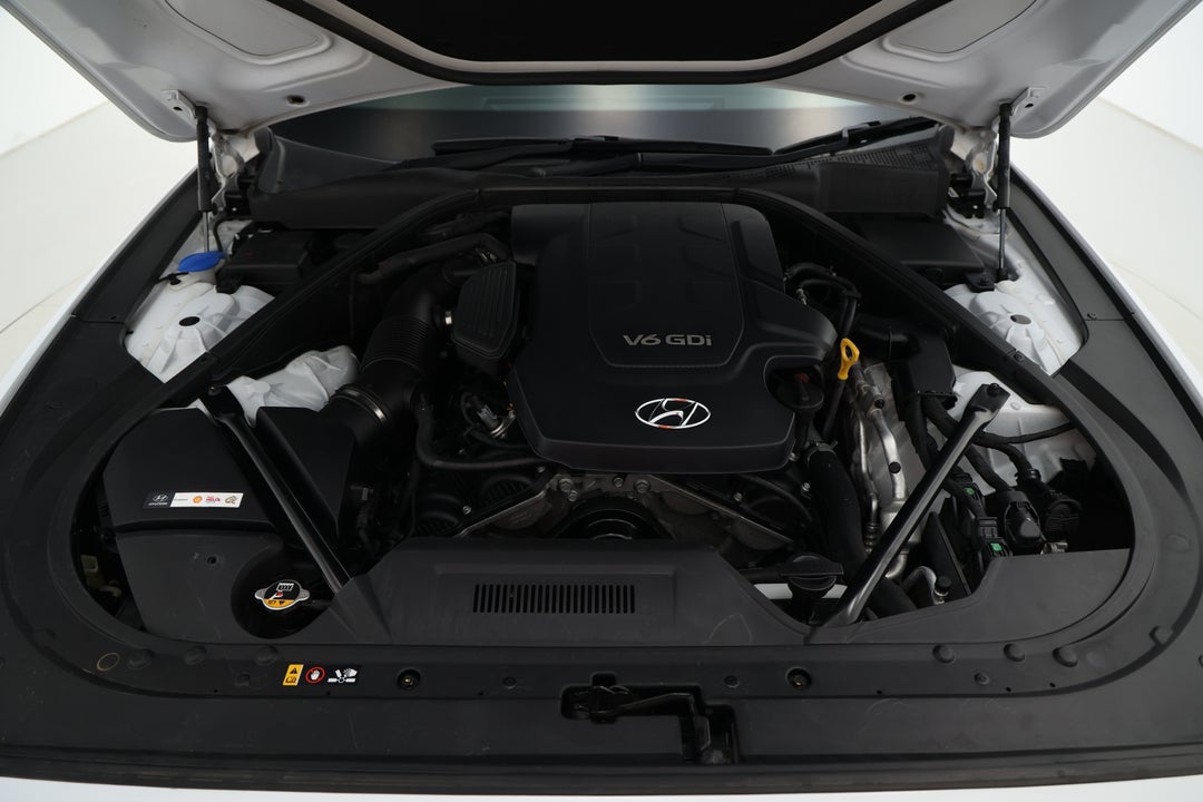 2015 Hyundai Genesis Genesis, Automatic, 117103 km, Open Bonnet (Engine)